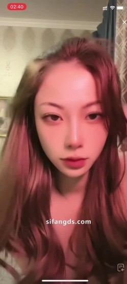 全网独家,抖音28W粉丝网红反差婊「史迪西」,跟榜一万元裸聊自慰玩玩具视频曝光 截图10