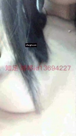 【高价定制】易直播女神【哆哆】大屁股后入视角足交自慰，粉色紫色骚丝袜 娇喘奢靡，诱惑力满满！ 截图6