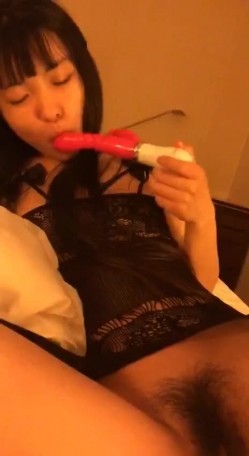 全网稀缺资源！最新高端原创淫妻私密群内部福利Vol.2 精挑细选！基本都露脸美女如云 截图16