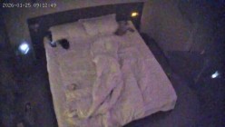 酒店偷拍反差婊眼镜妹子换上黑丝情趣睡衣配合男友69互舔口爆后入 截图1
