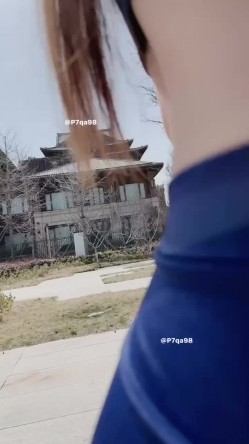 极限露出，长腿女神【浅浅GI9ZA】，人前，公共场合，各种社死露出，诱惑农村老头 截图6
