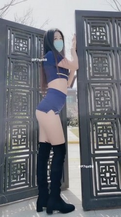 极限露出，长腿女神【浅浅GI9ZA】，人前，公共场合，各种社死露出，诱惑农村老头 截图11