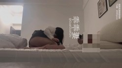 微胖女友共享、爱穿JK3P粉丝活动一场接一场「乖乖妻」婚纱露出，3P活动单男分享内射丈夫继续刷锅，一旁是熟睡的丈夫 截图15