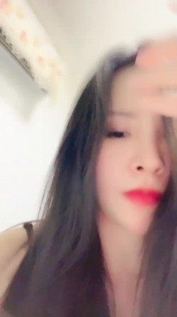 顶级身材高颜值小妹子小泽莉莉娅~诱惑力太强大啦~屁股也很多肉~直接艹艹！抖臀的时候屁股超爽的！ 截图3