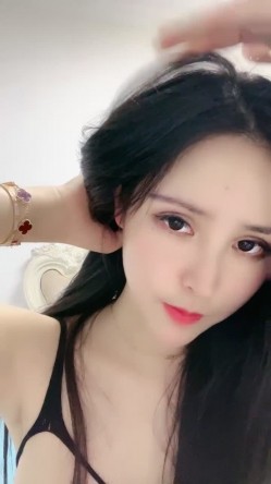 顶级身材高颜值小妹子小泽莉莉娅~诱惑力太强大啦~屁股也很多肉~直接艹艹！抖臀的时候屁股超爽的！ 截图6