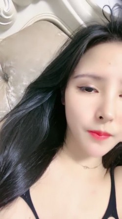 顶级身材高颜值小妹子小泽莉莉娅~诱惑力太强大啦~屁股也很多肉~直接艹艹！抖臀的时候屁股超爽的！ 截图8