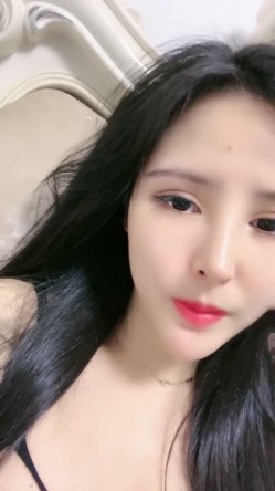 顶级身材高颜值小妹子小泽莉莉娅~诱惑力太强大啦~屁股也很多肉~直接艹艹！抖臀的时候屁股超爽的！ 截图9
