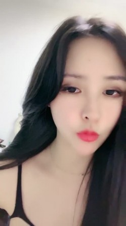 顶级身材高颜值小妹子小泽莉莉娅~诱惑力太强大啦~屁股也很多肉~直接艹艹！抖臀的时候屁股超爽的！ 截图12