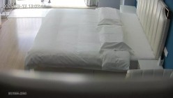 大学城  中年夫妻激情不减 男人战斗力爆表 少妇奶子又大又软 像充水的气球 男人脸都能埋进去 截图1