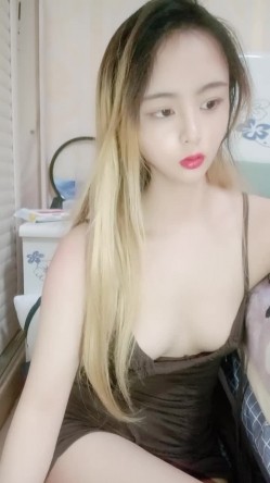 文静乖巧金发妹妹！好久没播回归！大尺度自慰，脱光光多毛骚逼，翘起肥臀假屌后入，爆插小骚逼 截图3