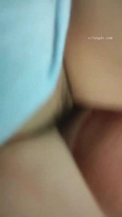 【B级别泄密】，分手后被渣男流出的性爱视频，19岁学生妹，无套内射，完美露脸 截图16
