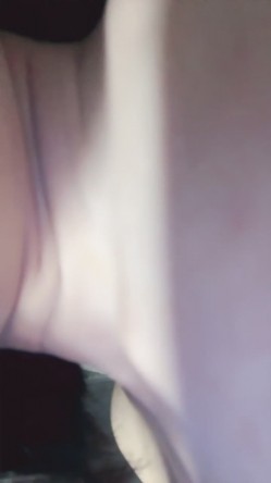 清纯单眼皮美少女【04月月曦】饱满美乳 圆圆翘臀 逼毛又黑又密很性感 主动扒逼看内穴 截图10