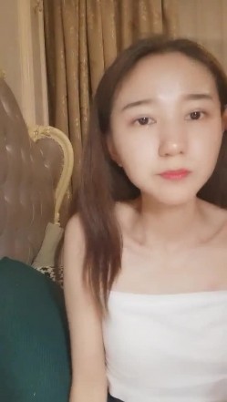 【刺激女同】【紫贤】合集，两个极品小美女在激情磨豆腐 ！ 截图13