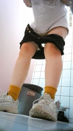 极品CP高端服饰商场女厕定点特写高清偸拍各种女神级别小姐姐方便拍脸又能拍逼角度刁钻赏心悦目 截图15