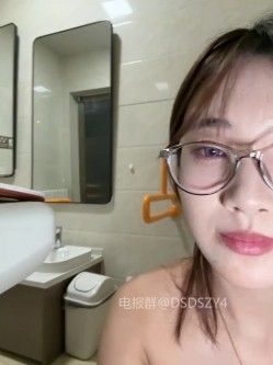 ️超级淫荡骚母狗【GG-BONG1】反差眼镜骚货户外车内道具自慰喷水 截图10