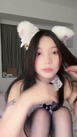 四川小美女，明星级别【小米粥粥】忧郁的眼神，让大哥们着迷，一晚上礼物乱飞牛逼了 截图8