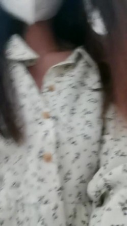 新人~正宗学生妹【清纯少女可可酱】极品美乳~，露脸一看是真年轻，清纯外表，掩盖不住好身材，小骚逼 截图2