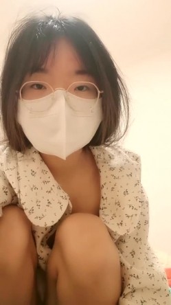 新人~正宗学生妹【清纯少女可可酱】极品美乳~，露脸一看是真年轻，清纯外表，掩盖不住好身材，小骚逼 截图12