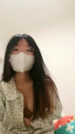 新人~正宗学生妹【清纯少女可可酱】极品美乳~，露脸一看是真年轻，清纯外表，掩盖不住好身材，小骚逼 截图14