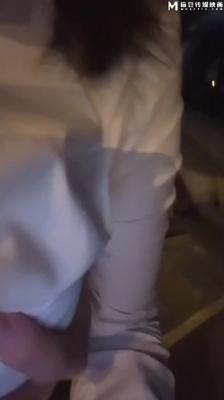 极品户外包臀裙OL女神勾引街边男子进男公厕打炮 女上位小穴骑出白浆 露出性爱真刺激还被无套内射了 截图2