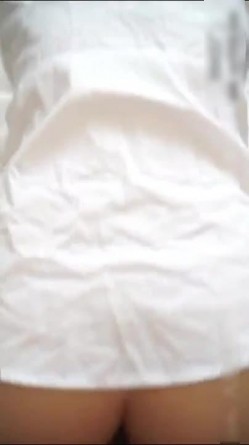 气质美少女为了能入娱乐圈主动给娘娘腔的导演不戴套泄欲 截图11