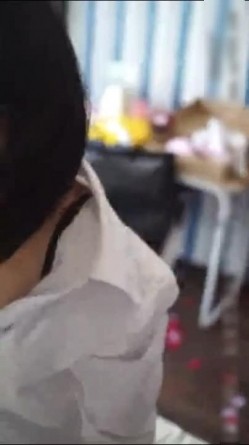 气质美少女为了能入娱乐圈主动给娘娘腔的导演不戴套泄欲 截图13