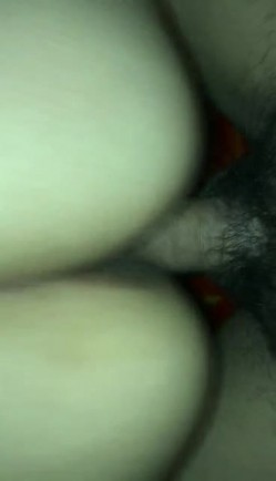 六爷的女人 风骚无比，舔屁眼，吃鸡巴，打着电话后入啪啪响，骚 截图7
