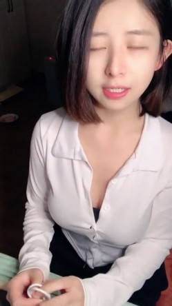 【小舒老师】音乐系才女！纯天然美乳 道具 爆菊 喷水！ 截图1