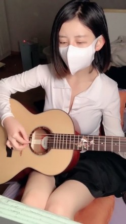 【小舒老师】音乐系才女！纯天然美乳 道具 爆菊 喷水！ 截图3