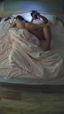 酒店偷拍大学生开房过夜中午醒来干一炮下面吃饱叫个外卖吃 截图16