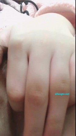嫩妹展示娇嫩躯体嫩穴 截图14