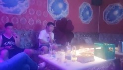 灯红酒绿惹人醉 【歌厅寻花】 寻花问柳进行时 36D御姐风领衔闺蜜出境 喷血脱衣劲爆热舞暖场 4 截图2