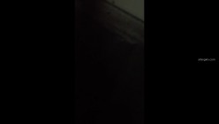 【浴室偷拍】私房最新流出 大学寝室偷拍多位女生洗澡怼脸拍被发现 截图3