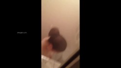 【浴室偷拍】私房最新流出 大学寝室偷拍多位女生洗澡怼脸拍被发现 截图7