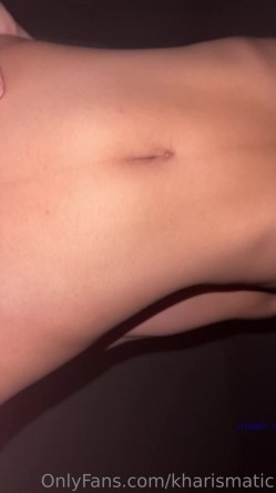 jvd模特Kharismatic与男友下海最爱私拍 高颜值巨乳模特 完美身材紫薇做爱 截图2