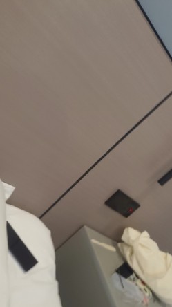 精品泄密流出 渣男缺钱花贩卖02年今年刚毕业反差婊女友自拍性爱视频 截图9