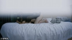 摄影大师【少女时代】极品粉色鲍鱼被耻辱按在窗前开窗中出内射 截图9
