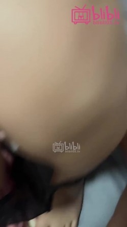 【超顶 ️露脸偷腥】双喜 精虫上脑趁着哥哥洗碗 强行把嫂子拉进房间偷吃 肉棒插入侵犯爽到喷水 高潮迭起 截图7