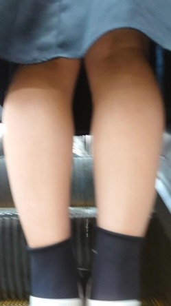 人妻熟女控必备！天生妖娆风骚脸淫荡骚妻【小愤青】露脸性爱自拍视图集，大白天街边车震居家各种啪啪相当反差 截图4
