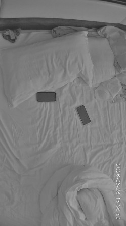 酒店偷拍超级清纯羞涩的女孩被男友诱骗哄着打桩 截图11