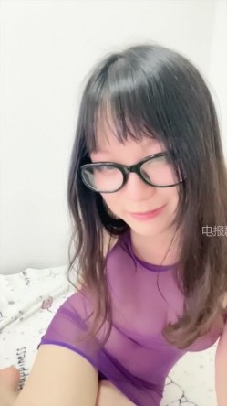 ️新人眼镜校花 十个眼镜九个骚 闷骚型丝袜大长腿舌钉口爆啪啪 截图15