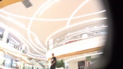 最新流出 裙底街拍大神苦行僧专业近距离偷拍原创 截图1