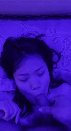清纯学生妹和男友啪啪视图流出,生活照、校园照荤素搭配 截图5