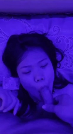 清纯学生妹和男友啪啪视图流出,生活照、校园照荤素搭配 截图6