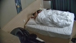 主题酒店 清纯眼镜小妹睡醒之后 情趣套装一换窗帘一拉 大战起 别看女生娇小 胸和臀儿挺~不错 截图7