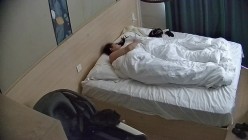 主题酒店 清纯眼镜小妹睡醒之后 情趣套装一换窗帘一拉 大战起 别看女生娇小 胸和臀儿挺~不错 截图9