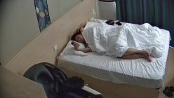 主题酒店 清纯眼镜小妹睡醒之后 情趣套装一换窗帘一拉 大战起 别看女生娇小 胸和臀儿挺~不错 截图12