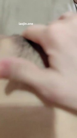 正宗邻家女神！超漂亮~【骚母狗】，黑丝美腿不开美颜，自慰完，男友回来后入啪啪！ 截图3