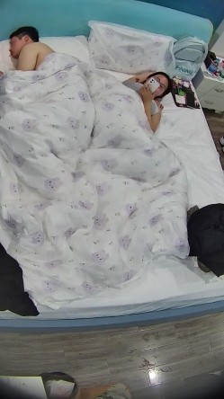 酒店高清偷拍眼镜御姐范眼镜白领姐姐下班幽会胖领导勤快的铺好床单洗香香后被操两次 截图9