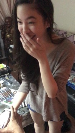 新加坡混血素人纯爱情侣「Janella Ooi」OF露脸性爱私拍 邻家小妹既视感清纯女大反差婊 截图4
